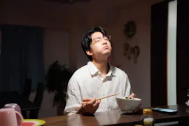 一緒にごはんをたべるだけ