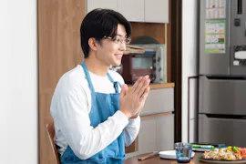 一緒にごはんをたべるだけ