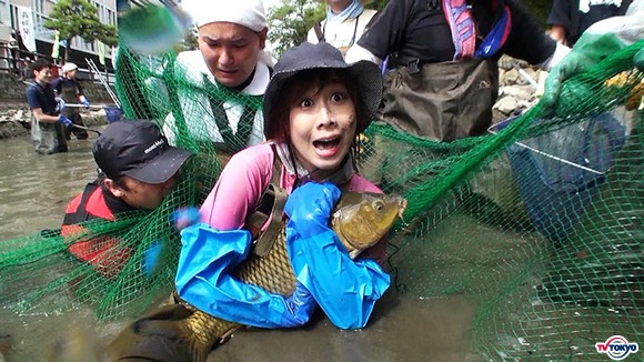 高知城のお堀で寺島進が番組初となる中国4大家魚の1つ巨大魚