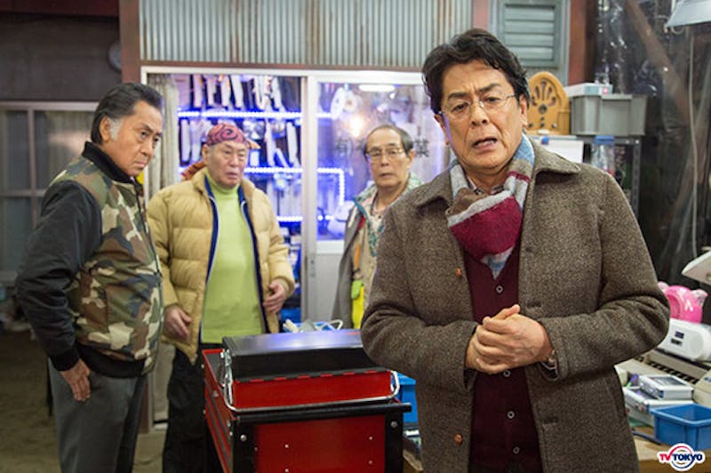 シャーロット ケイト フォックスが民泊詐欺に遭う 豪華ゲスト陣が第1話に出演決定 三匹のおっさん3 正義の味方 みたび テレ東 リリ速 テレ東リリース最速情報 テレビ東京 ｂｓテレ東 7ch 公式