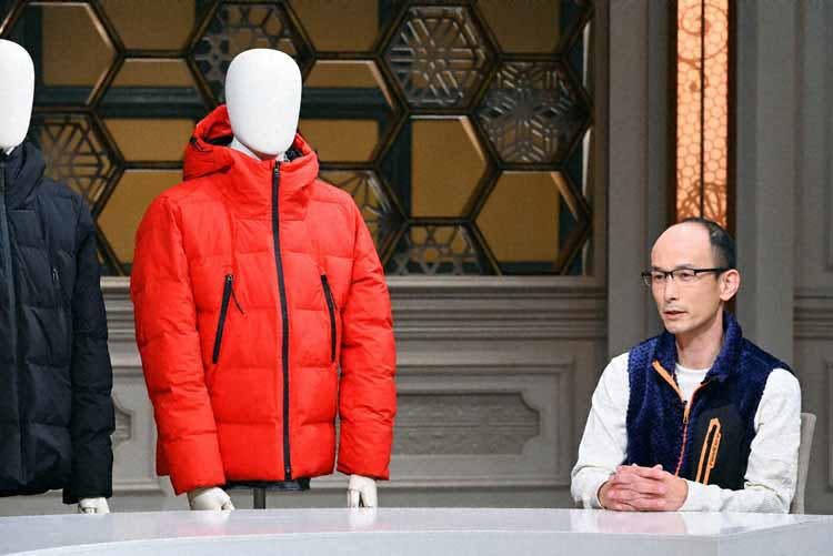 コロナ禍でも客が殺到する ワークマン 穴がふさがる魔法のダウン 超撥水のビジネススーツも テレ東プラス コロナ禍でも客が殺到する ワークマン 穴がふさがる魔法のダウン 超撥水のビジネススーツも テレ東プラス