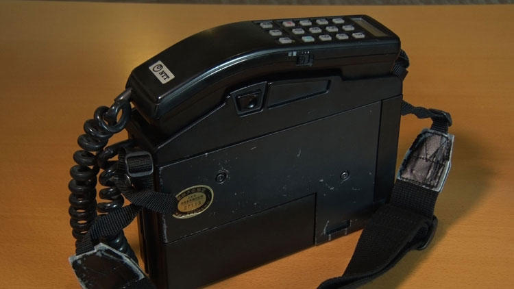 携帯電話本体の箱 ガラケー 携帯電話本体 ジャンク品 7台 - メルカリ