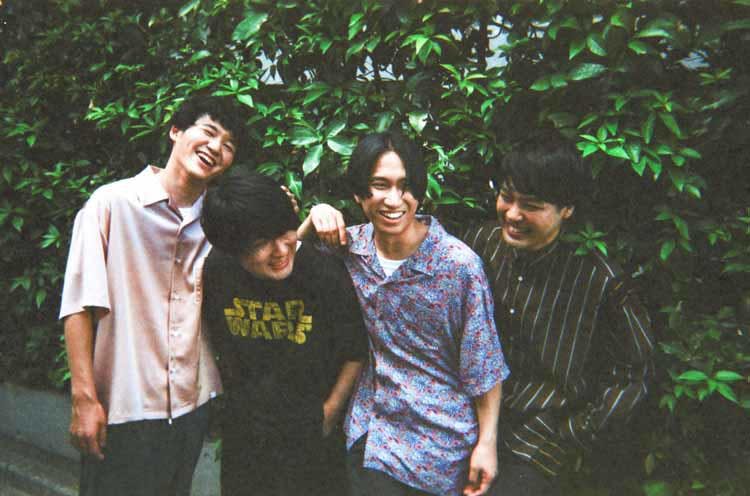 エモい 胸を締め付けられる 今 話題のバンド マカロニえんぴつ のフロントマン はっ テレ東プラス エモい 胸を締め付けられる 今 話題のバンド マカロニえんぴつ のフロントマン はっ テレ東プラス