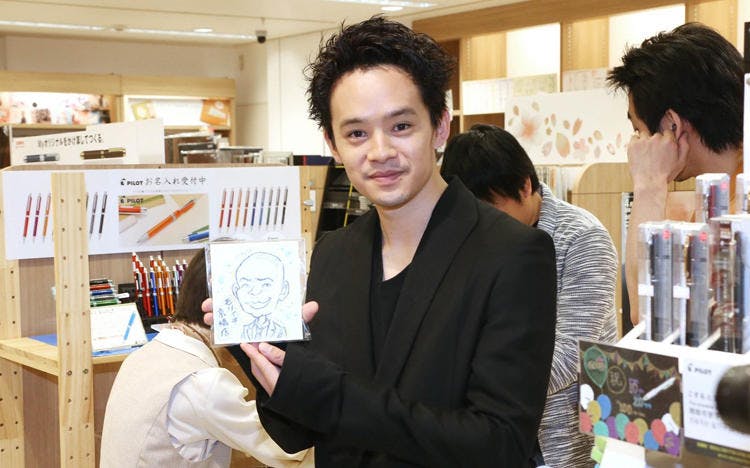 在池松壮亮正在房间张贴的 Do买和海报 的原形 从宫本到你 Tere Topla 在池松壮亮正在房间张贴的 Do买和海报 的原形 从宫本到你 Tere Topla