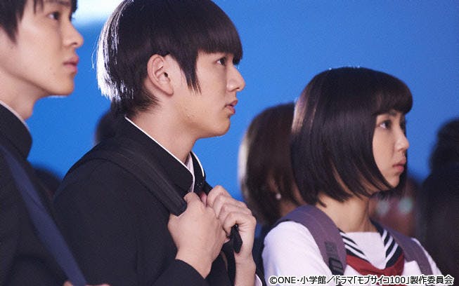 落ち込むモブ 濱田龍臣 の前に現れた怪しい仮面の男 この男の狙いとは モブサイコ100 第2 テレ東プラス