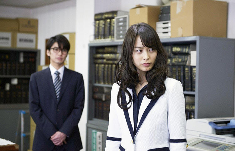 キャバクラ嬢たちの救世主！ 朝倉あきが”セクシー路線”開眼