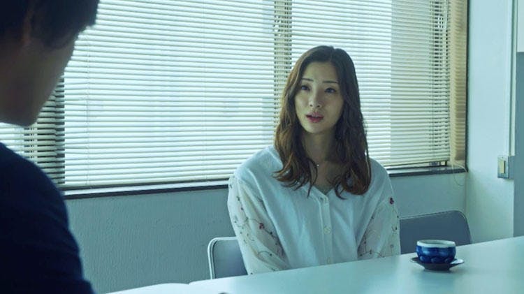 任意同行で取調べを受ける噂の女 連続殺人事件の犯人なのか 噂の女 テレ東プラス 任意同行で取調べを受ける噂の女 連続殺人事件の犯人なのか 噂の女 テレ東プラス