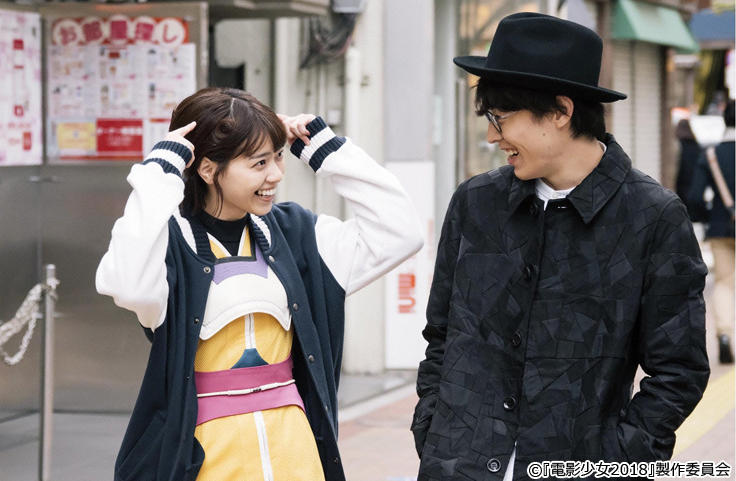 アイ(西野七瀬)とカオル(富田健太郎)のデートが気になる翔(野村周平)は