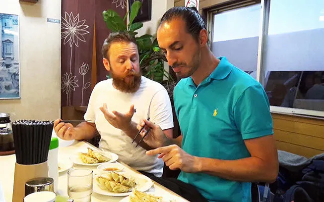 日本各地のかつ丼と餃子を食べまくりの旅をするyouに密着 ｙouは何しに日本へ テレ東プラス