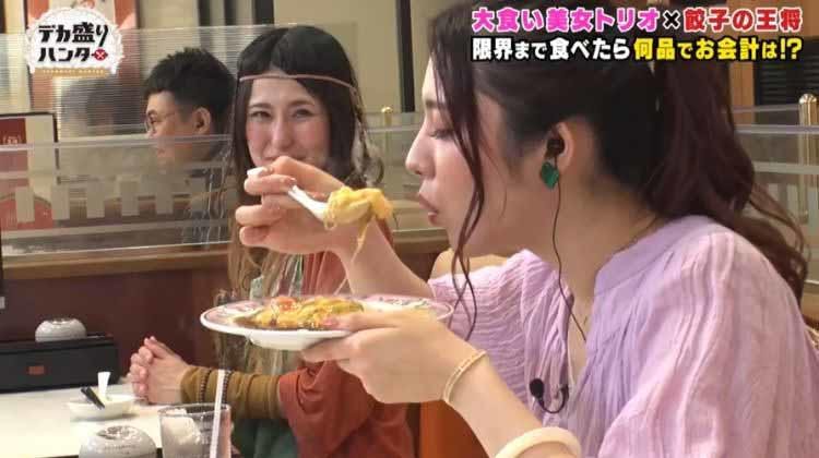 餃子の王将 で3人の大食い美女が爆食い 人気メニューベスト10 を発表 デカ盛りハンター テレ東プラス