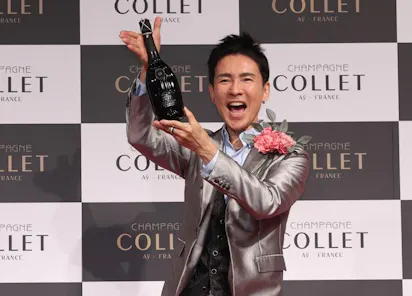 シャンパーン！断酒中の郷ひろみが10年ぶりにお酒を解禁「コレならいい