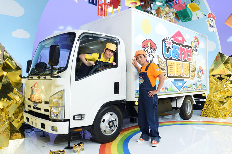 超大物アーティストが、あの名曲を熱唱！ 華丸撮影「大吉の結婚お祝い