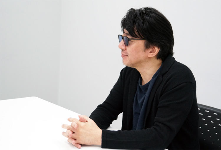書かなくていい。感じさせる言葉で」 3000曲を手がけた作詞家・松井