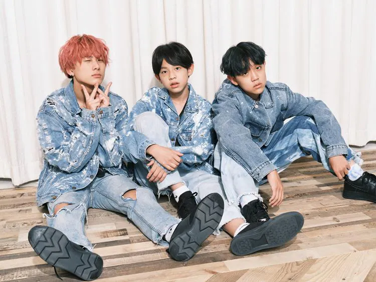 怖い話に絶叫 1mくらい飛び上がった 人のことあんなに強く抱きしめたの初めて テレ東プラス