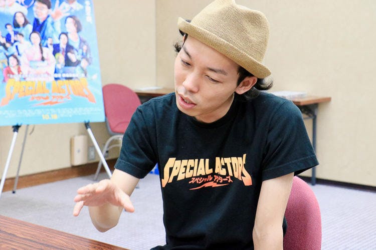 カメ止め の上田監督 人生初取材の主演 大澤数人さんに スペシャルアクタ テレ東プラス カメ止め の上田監督 人生初取材の主演 大澤数人さんに スペシャルアクタ テレ東プラス
