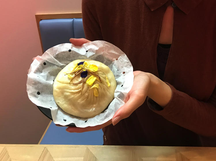 ジャンボ小籠包をストローで吸う！ リニューアルした渋谷ヒカリエの