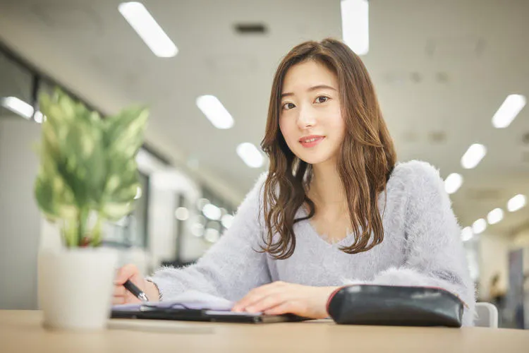 ミスキャンと大学デート 面白いと思って宇宙人にもなったんだけど 駒澤大学 竹内彩花さん テレ東プラス