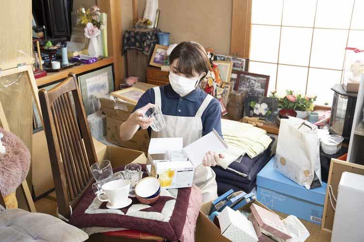 遺品整理のプロに聞く”生前整理のコツ”遺族に見せられない