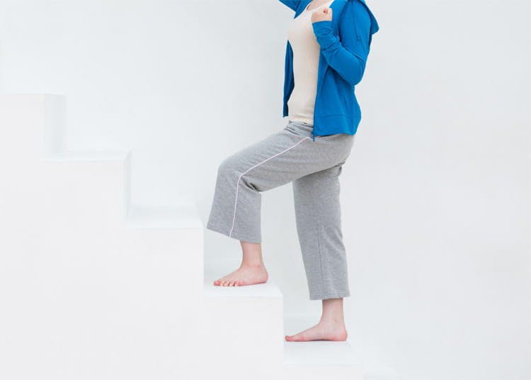 歯みがきしながら 階段を上りながら お尻の ながら トレーニングでヒップ テレ東プラス 歯みがきしながら 階段を上りながら お尻の ながら トレーニングでヒップ テレ東プラス