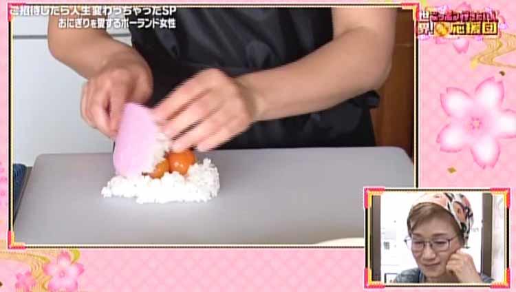 筋子をタピオカで代用！ おにぎりの名店「ぼんご」のふわふわな握り方