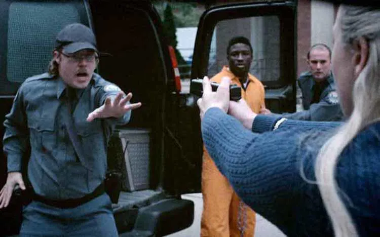 服役中の受刑者と結婚した看護師 愛が起こした脱獄劇の結末とは テレ東プラス