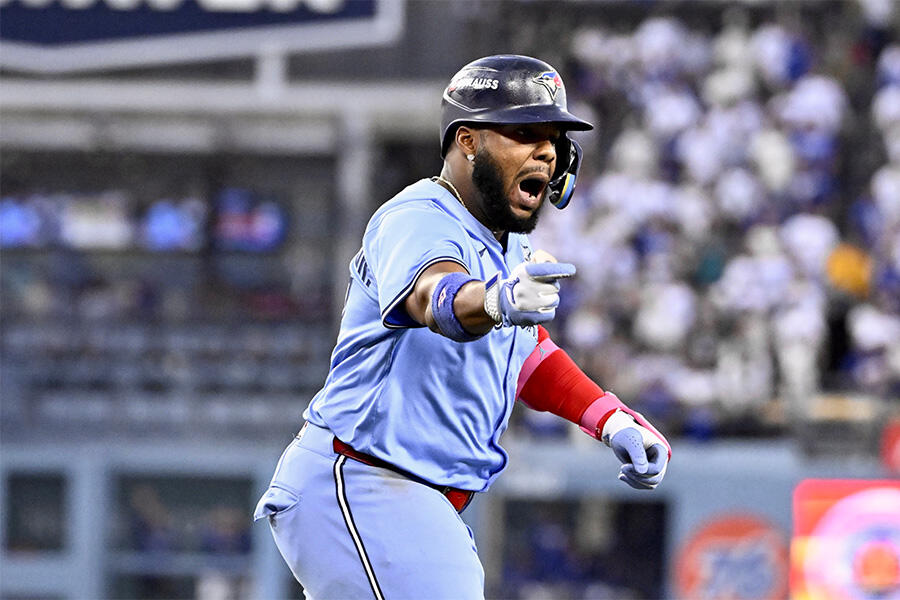 WBC】吉田正尚 優勝後に怪我で辞退した鈴木誠也のユニフォームを