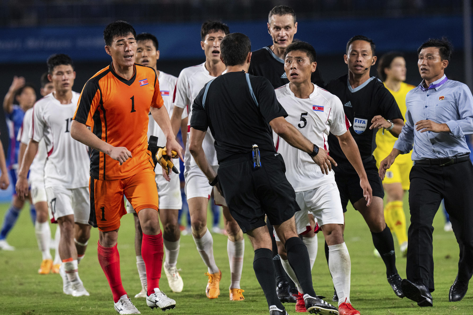 【サッカー日本代表】森保一監督 北朝鮮代表のラフプレーをテレビ観戦、胸中を明かす「選手たちにはまずは恐れずにプレーしてほしい」｜テレ東スポーツ：テレ東