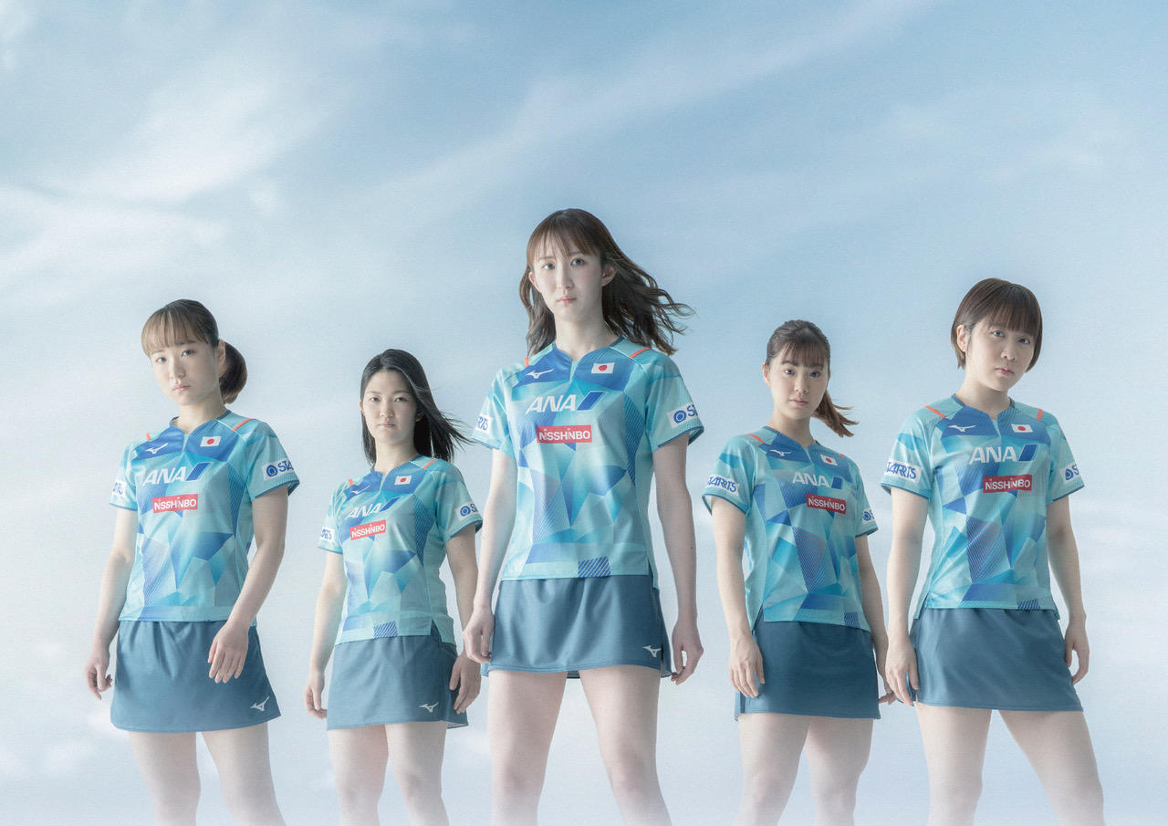 卓球女子日本代表 ミズノが新ユニホーム発表「カッコいい」「みんな 