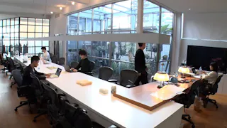 その灯を消すな！「掘り出し物が見つかる」アウトレット家具店の承継に密着！