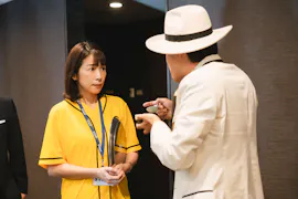 くすぶり女とすん止め女