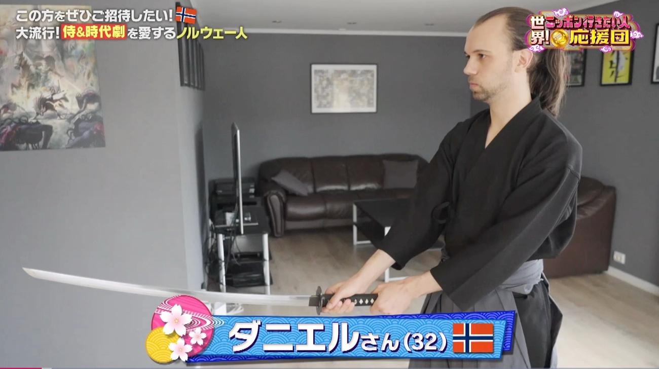 侍に憧れるノルウェー人が殺陣道場で猛稽古！「東映太秦映画村」の裏側