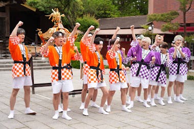 お神輿ロケ密着！重さ100kℊ超え、13人で力を合わせて4時間で1．8kmを