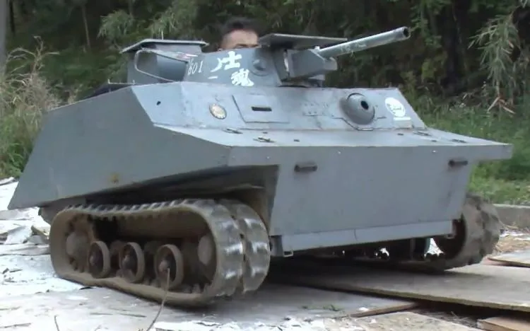 ホームセンター購入品で【戦車】を自作！兄弟のガチすぎるDIY：所さん 