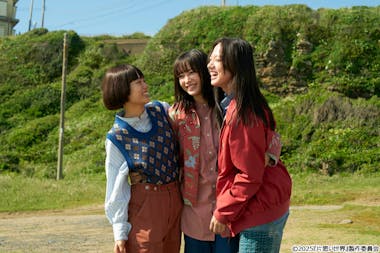 杉咲花 広瀬すず×杉咲花×清原果耶トリプル主演「片思い世界」シーン写真公開 | テレ東・ＢＳテレ東の読んで見て感じるメディア テレ東プラス