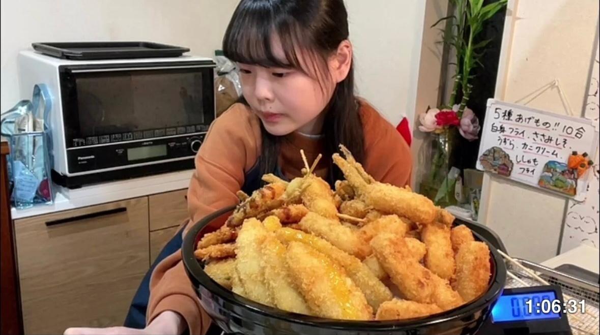 食費月35万円！？】総重量8kg完食「大食い王」歴史初の快挙を達成した