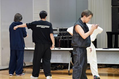 収録潜入】なぜか土下座合戦に！？THE RAMPAGE×NEO EXILE ダンス早覚え