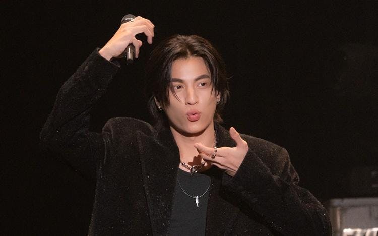 gulf グッズ　タイ俳優 タイの人気俳優 Gulfが語る、芸能界の苦悩と人生の転機、そして