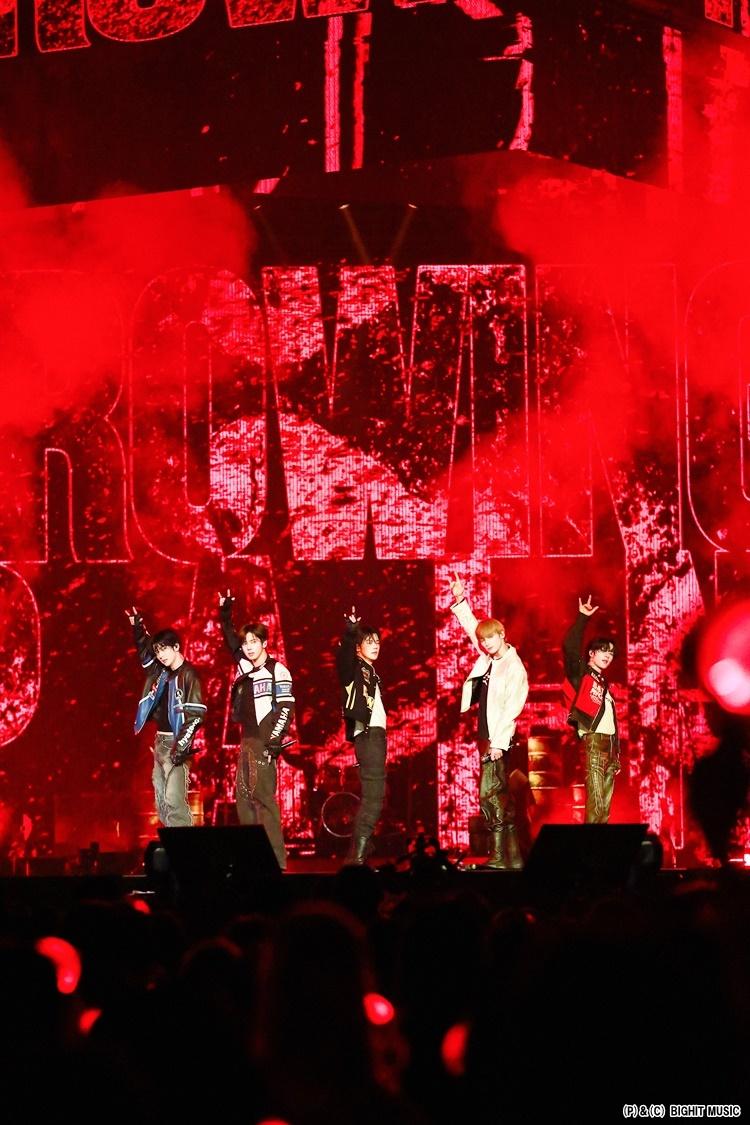 TOMORROW X TOGETHER アリーナツアーでMOAを魅了!「美・美・美」の TOMORROW X TOGETHER アリーナツアーでMOAを魅了!「美・美・美」の