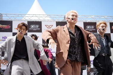 LDH初3組同時デビューイベント開催！EXILE・AKIRAらがサプライズ登場