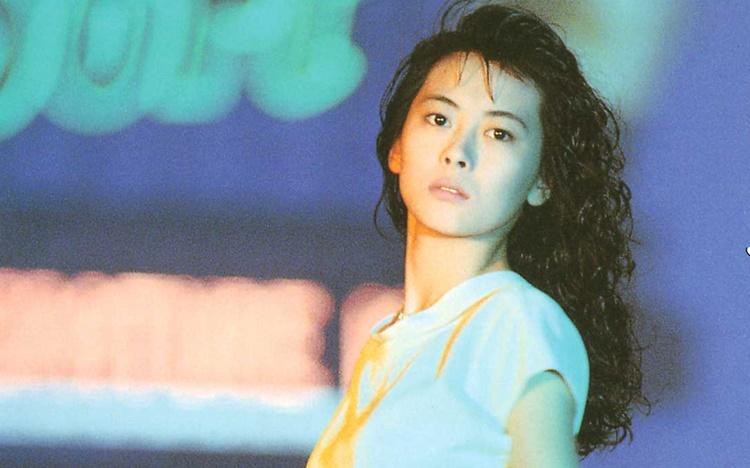 中山美穂さん、輝きよ永遠に！魅力あふれる新装版写真集、発売へ