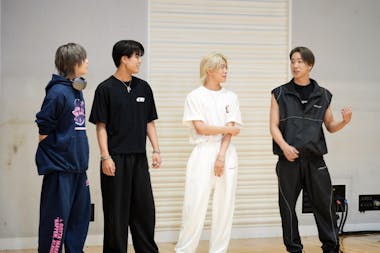 収録潜入】なぜか土下座合戦に！？THE RAMPAGE×NEO EXILE ダンス早覚え