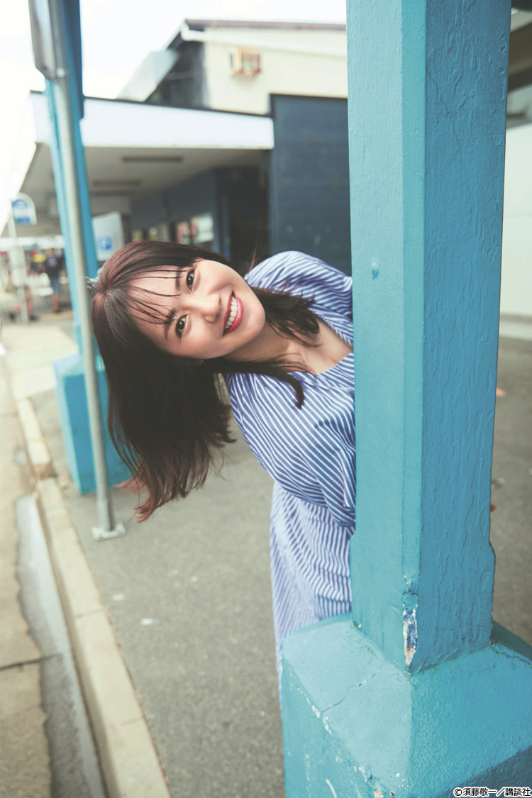 フルーツを胸に？新規カット公開】磯山さやか デビュー25周年写真集