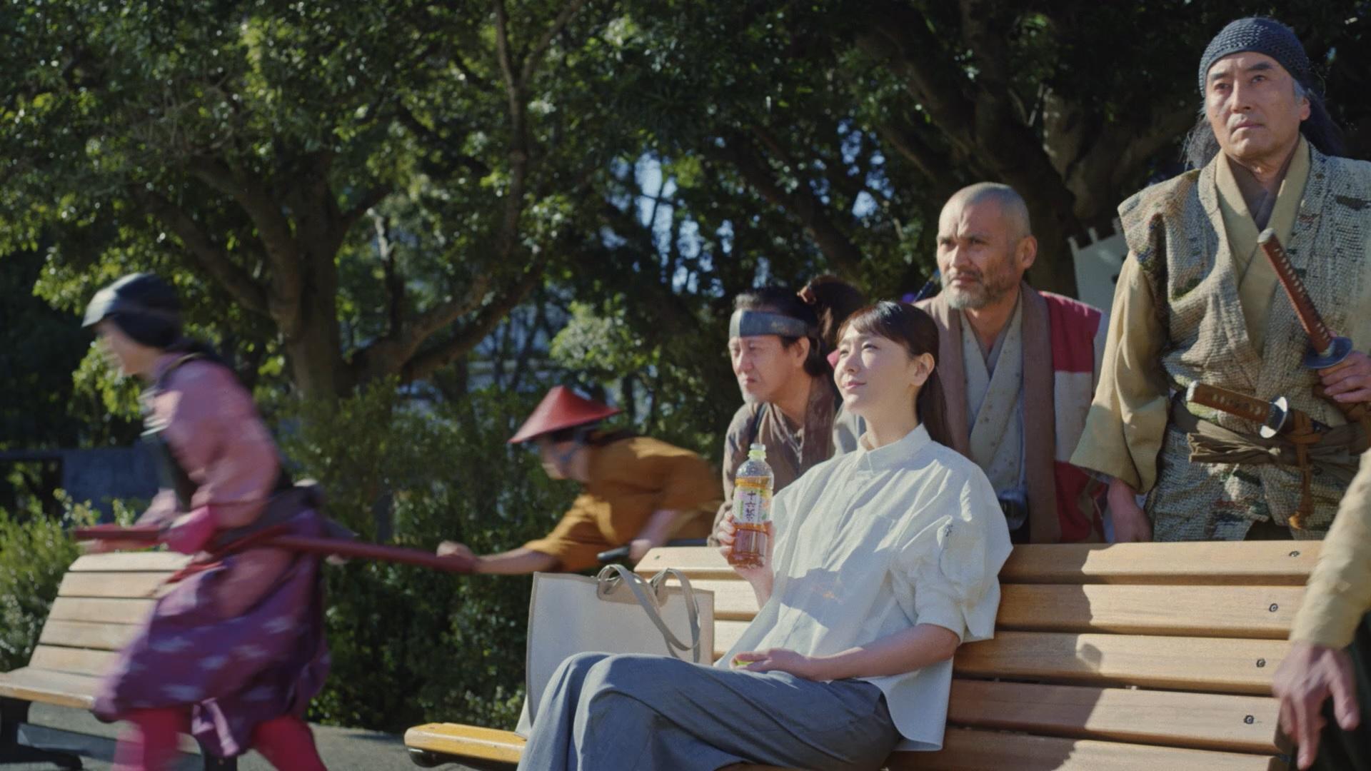 コメントあり】新垣結衣「思わず笑顔になれる、ホッとする世界観が