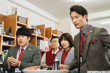 過酷と言われる大会に参加する猿川と晃だが、ハプニング連発で険悪