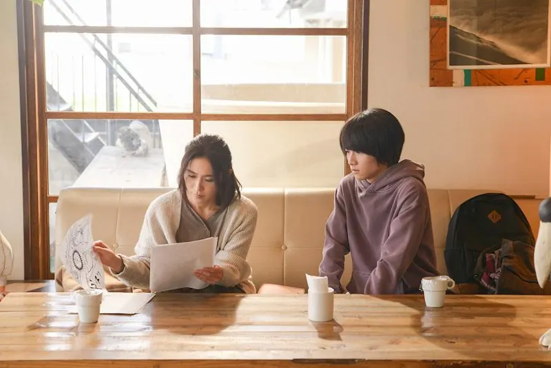 シジュウカラ Spendymilyの 後悔 がedテーマに決定 さらに 放送を目前に主人公 忍 山口紗弥加 千秋 板垣李光人 の場面写真も解禁 テレ東 リリ速 テレ東リリース最速情報 テレビ東京 ｂｓテレ東 7ch 公式