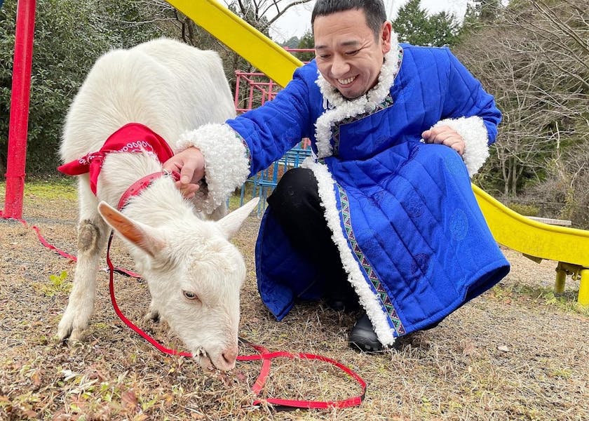 ヤギが主役の珍番組が第2弾放送決定 千鳥 大悟がヤギと一緒に田舎町を雑草を食べながら歩くだけ ヤギ のお腹がいっぱいになったらロケ終了の超絶ゆる番組が帰ってきます 前回放送はギャラクシー賞月間賞を受賞 ヤギと大悟 4 30 土 昼放送 テレ東 リリ速 ヤギが主役の珍番組が第2弾放送決定 千鳥 大悟がヤギと一緒に田舎町を雑草を食べながら歩くだけ ヤギ のお腹がいっぱいになったらロケ終了の超絶ゆる番組が帰ってきます 前回放送はギャラクシー賞月間賞を受賞 ヤギと大悟 4 30 土 昼放送 テレ東 リリ速