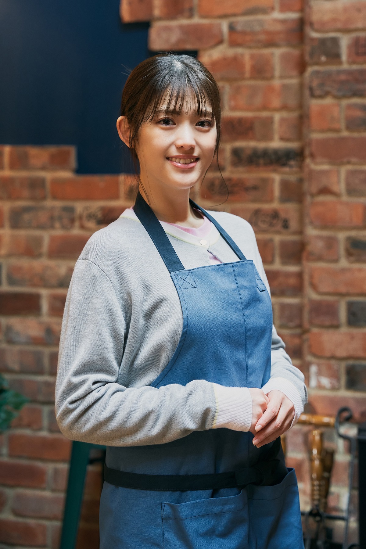 ★やぶさかではございません\"アサガオ\"受注販売エプロン 松村沙友理 駒木根葵汰★ やぶさかではございません◇第8話▽松村沙友理 駒木根葵汰(テレ